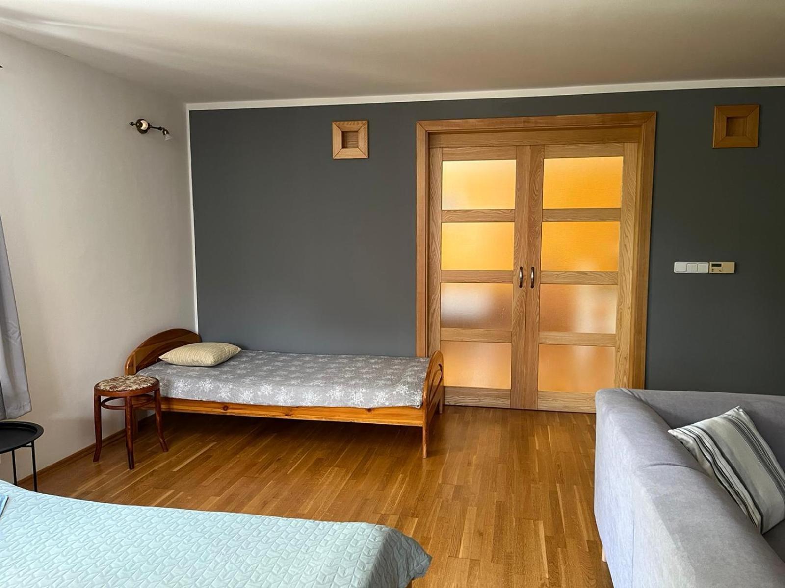 Apartman Pod Klasterem ルンブルク エクステリア 写真