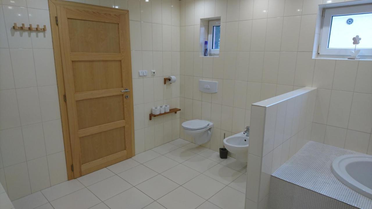Apartman Pod Klasterem ルンブルク エクステリア 写真